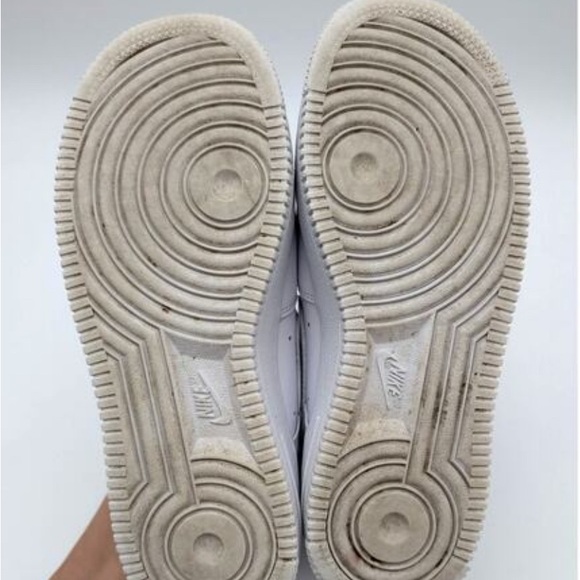 Nike Air Force 1 '07 Low Top Sneakers Shoes Women's Triple White Size US7 EU38 - Picture 8 of 10